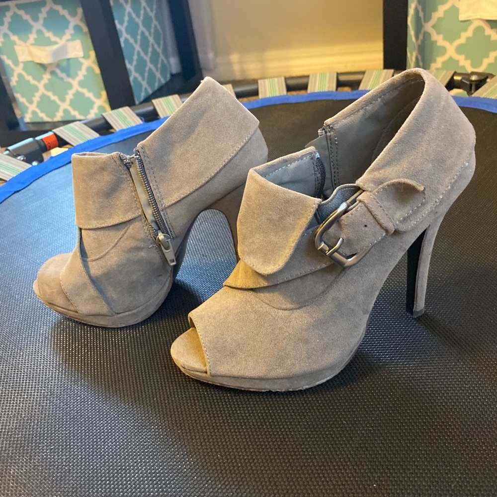 Suede high heel low bootie